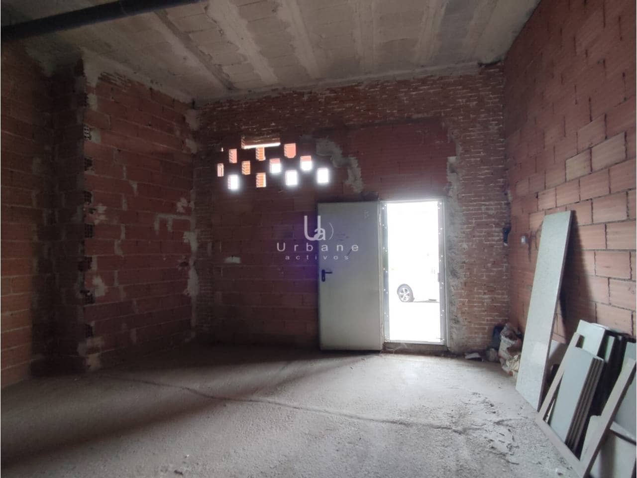 Commercial for sale in Torreaguera - € 59,900 (Ref: 9719381)