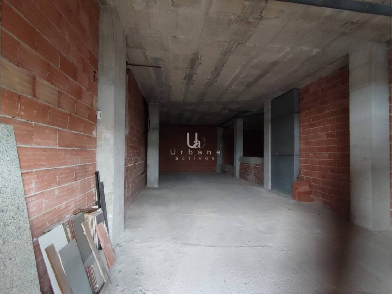 Commercial for sale in Torreaguera - € 59,900 (Ref: 9719381)