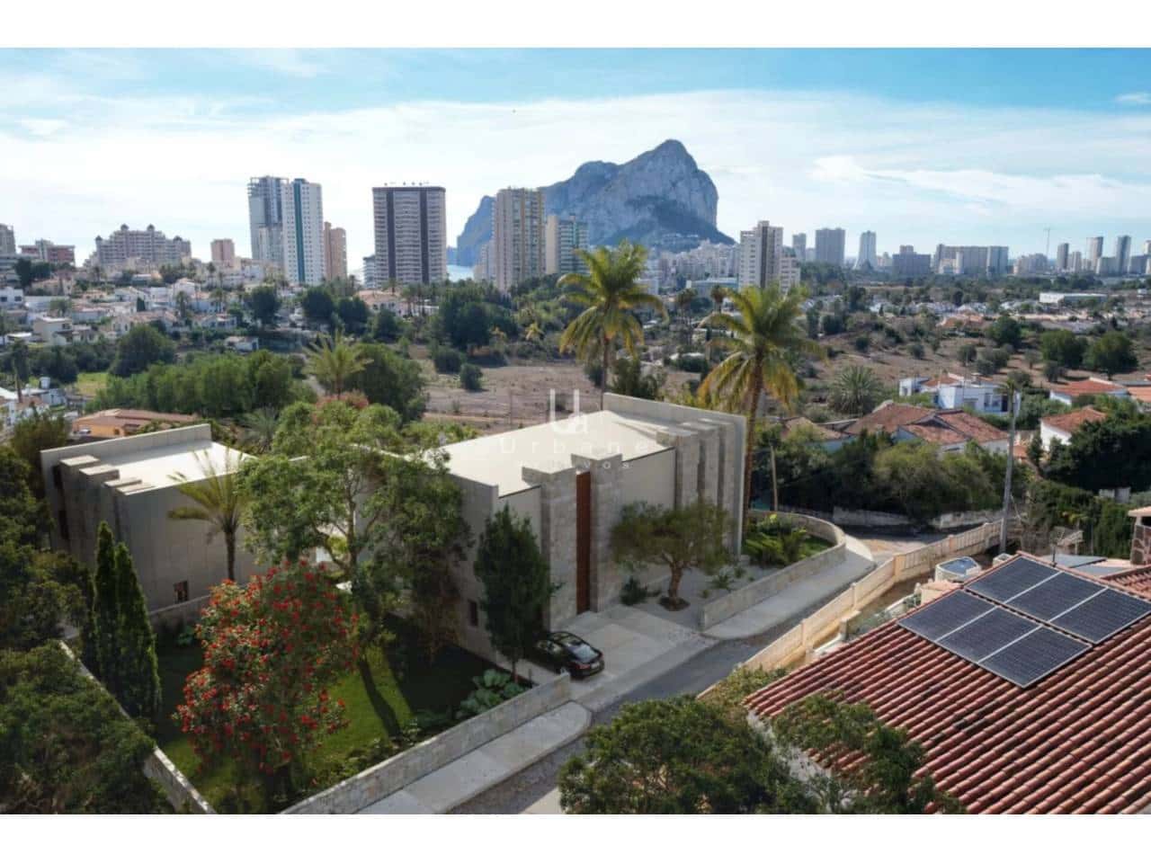 3 bedroom Villa for sale in Calpe / Calp with pool garage - € 1,099,000 (Ref: 9734218)