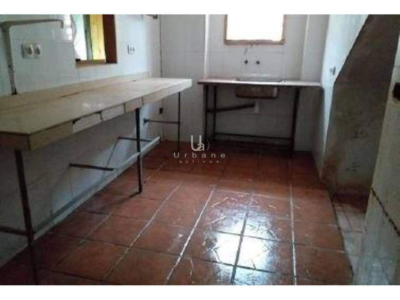 Commercial for sale in Tavernes de la Valldigna - € 122,000 (Ref: 9737744)