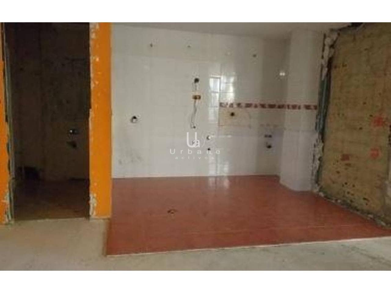 Commercial for sale in Tavernes de la Valldigna - € 122,000 (Ref: 9737744)
