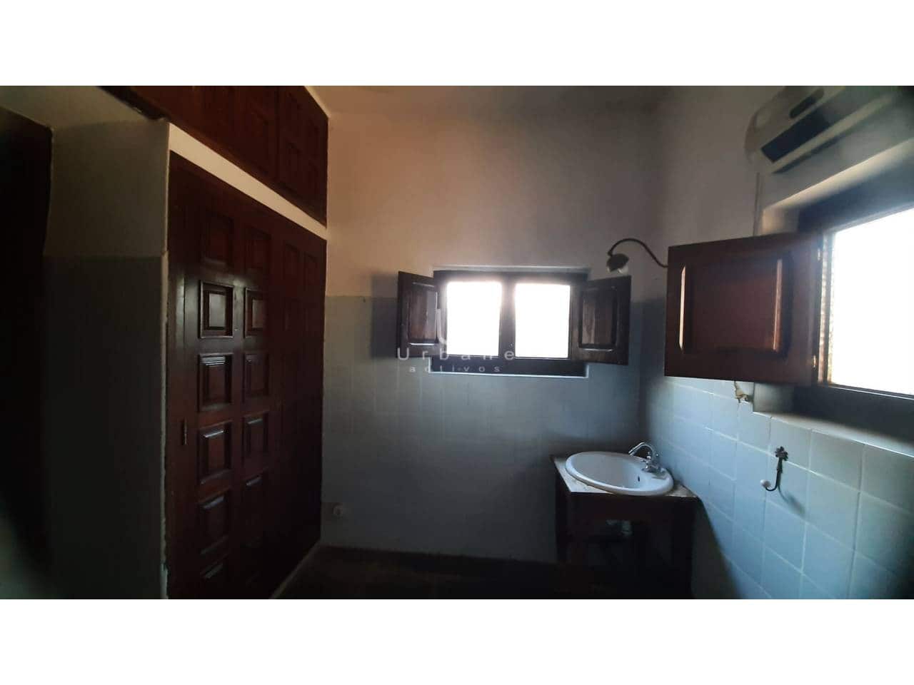 12 Zimmer Villa zu verkaufen in Denia mit Pool - 817.000 € (Ref: 9751542)