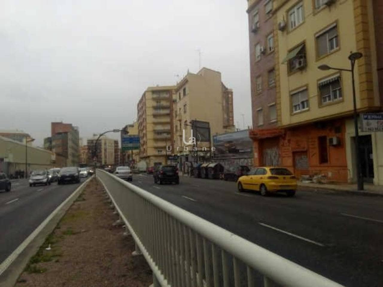 4 bedroom Flat for sale in Valencia city - € 200,000 (Ref: 9751543)