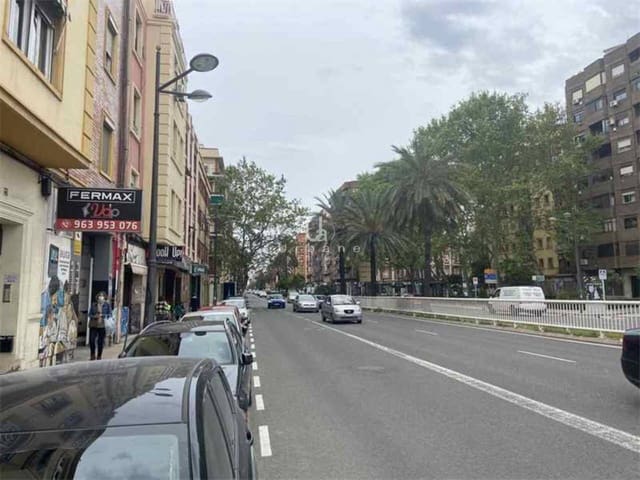 4 Zimmer Wohnung zu verkaufen in València Stadt - 200.000 € (Ref: 9751543)