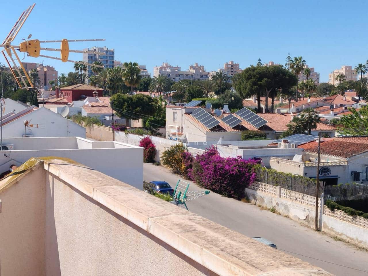 3 sypialnia Dom szeregowy na sprzedaż w Torrevieja z basenem - 112 900 € (Ref: 9772628)