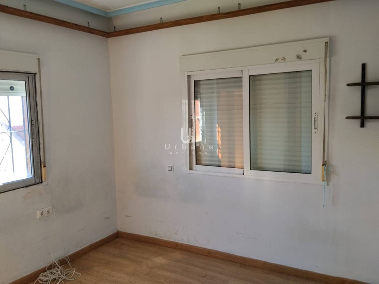 3 sypialnia Dom szeregowy na sprzedaż w Torrevieja z basenem - 112 900 € (Ref: 9772628)