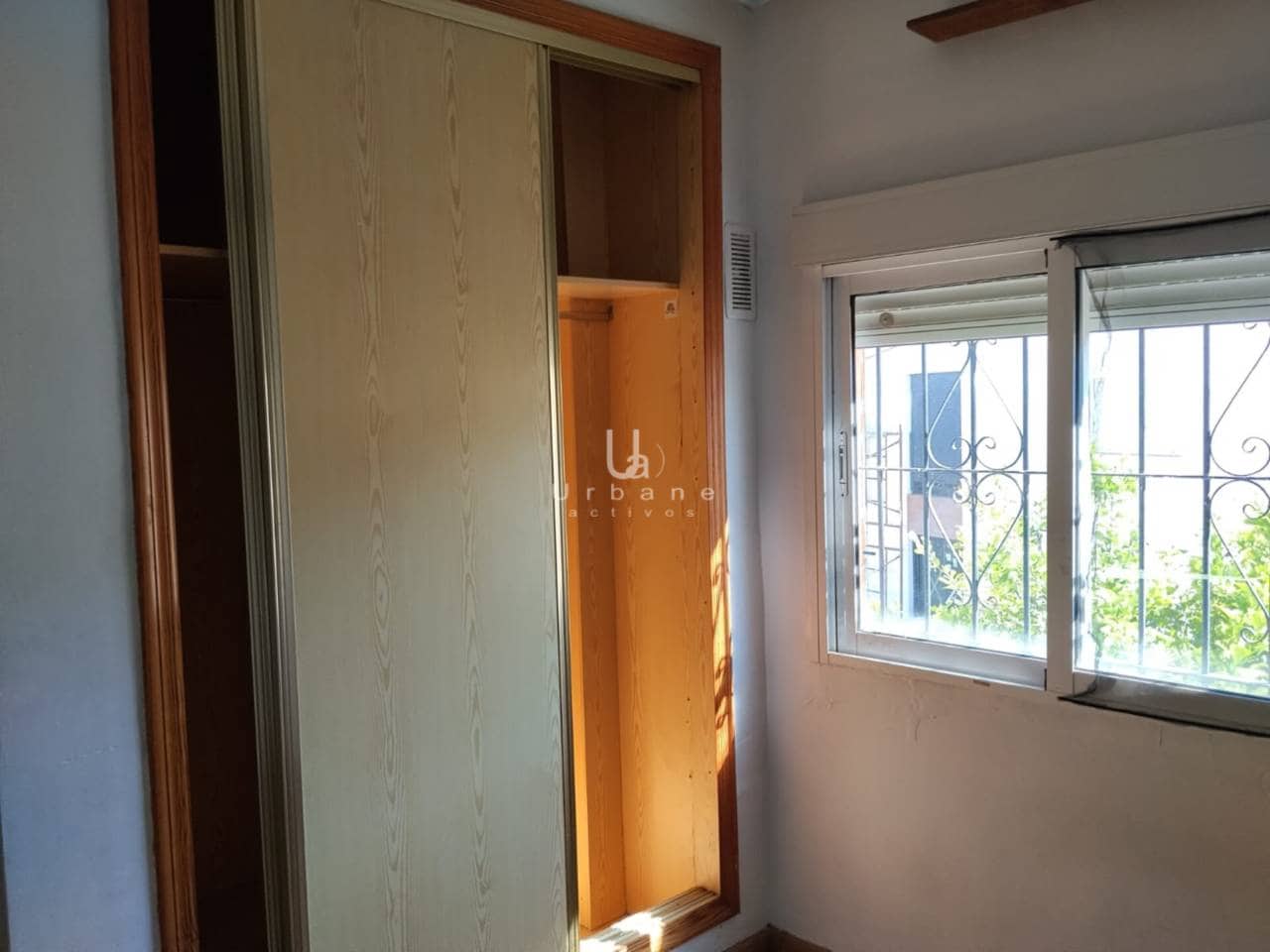 3 sypialnia Dom szeregowy na sprzedaż w Torrevieja z basenem - 112 900 € (Ref: 9772628)