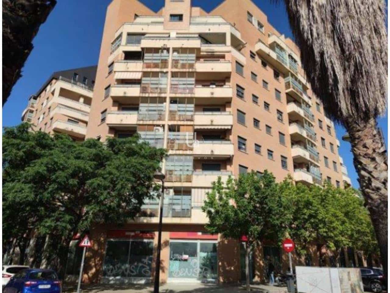 Commercial for sale in Valencia city - € 579,500 (Ref: 9790074)