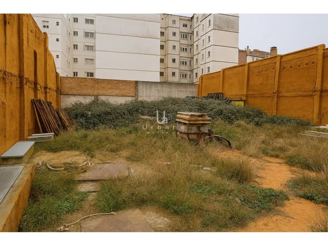 Mark till salu i Requena - 471 300 € (Ref: 9790076)