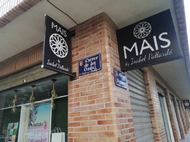 Kaupallinen myytävänä paikassa Paterna - 369 000 € (Ref: 9790078)