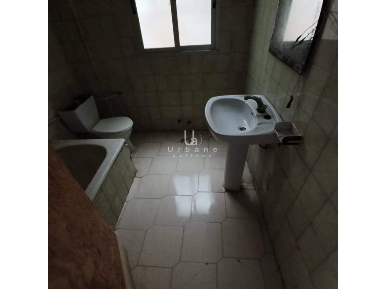 3 bedroom Flat for sale in Alzira - € 79,000 (Ref: 9803975)