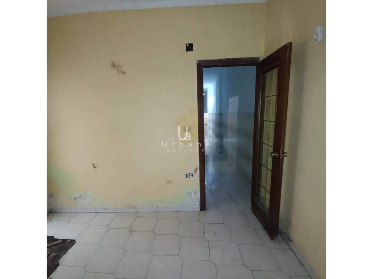 3 bedroom Flat for sale in Alzira - € 79,000 (Ref: 9803975)