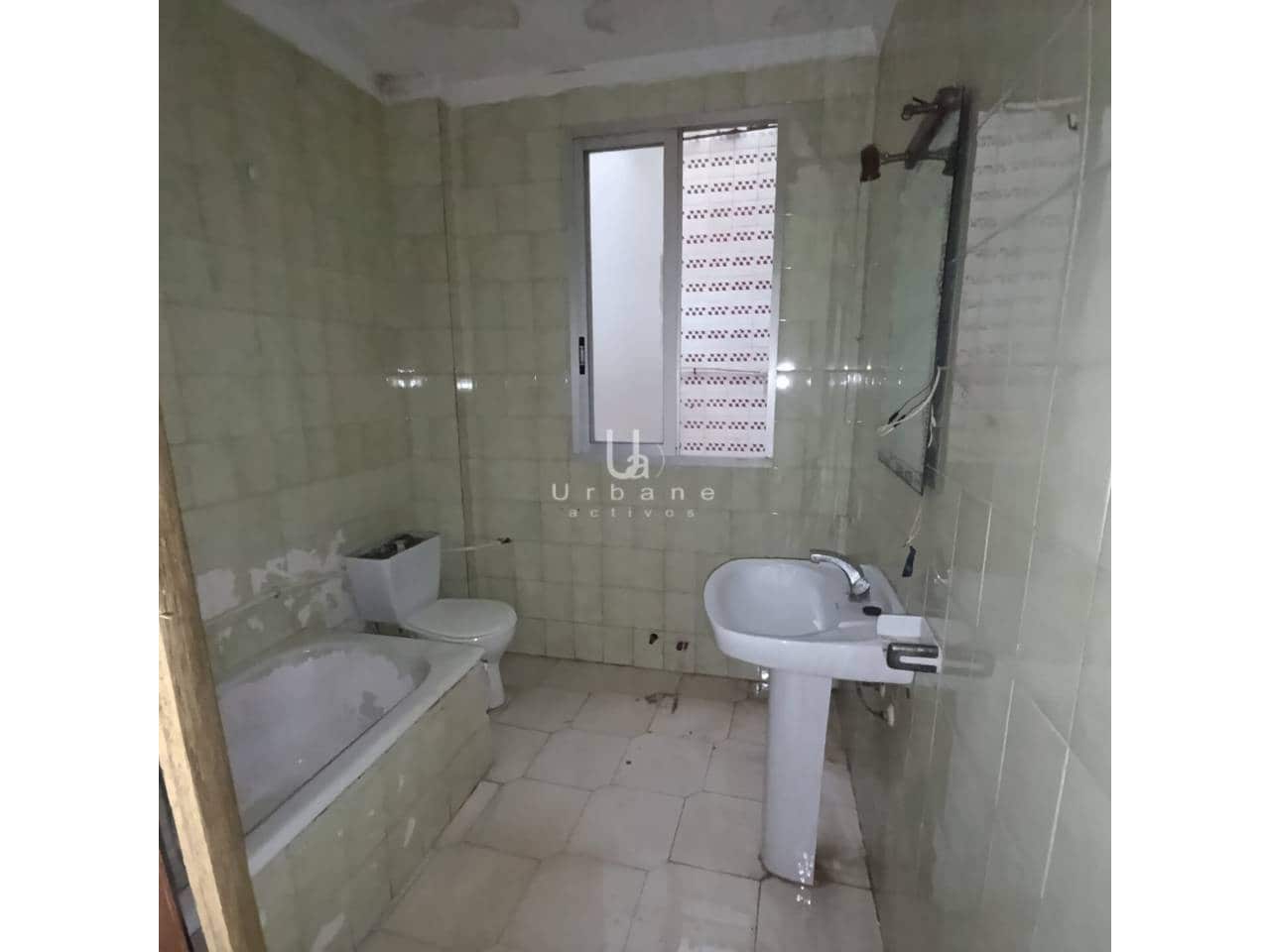 3 bedroom Flat for sale in Alzira - € 79,000 (Ref: 9803975)