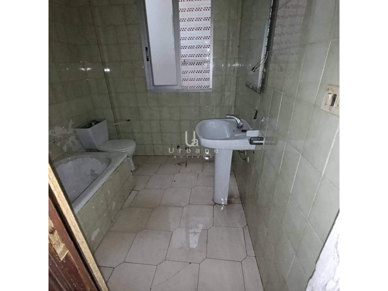 3 bedroom Flat for sale in Alzira - € 79,000 (Ref: 9803975)