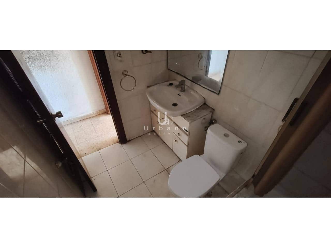 3 bedroom Flat for sale in Mislata - € 160,000 (Ref: 9803976)