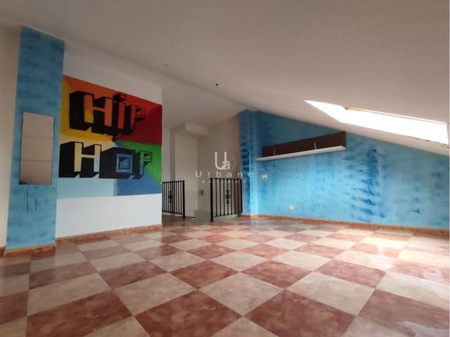 4 sovrum Lägenhet till salu i Barrio del Progreso, Murcia stad - 185 000 € (Ref: 9815420)
