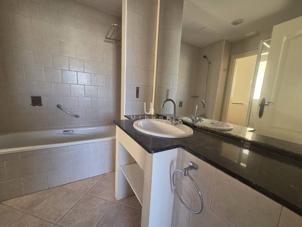 2 sypialnia Apartament na sprzedaż w La Manga Club z basenem garażem - 185 000 € (Ref: 9816851)
