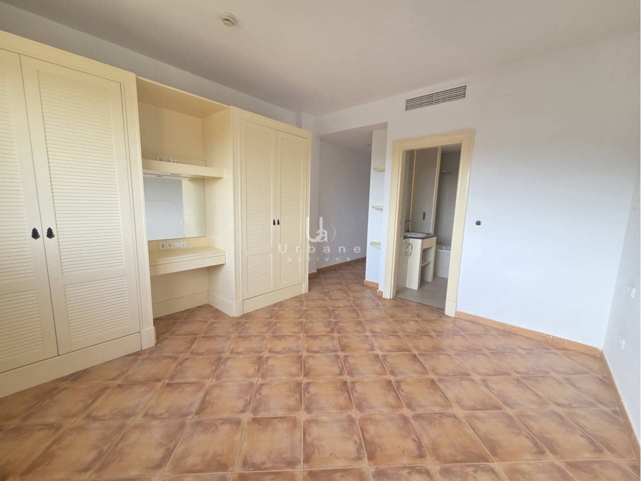 2 sypialnia Apartament na sprzedaż w La Manga Club z basenem garażem - 185 000 € (Ref: 9816851)