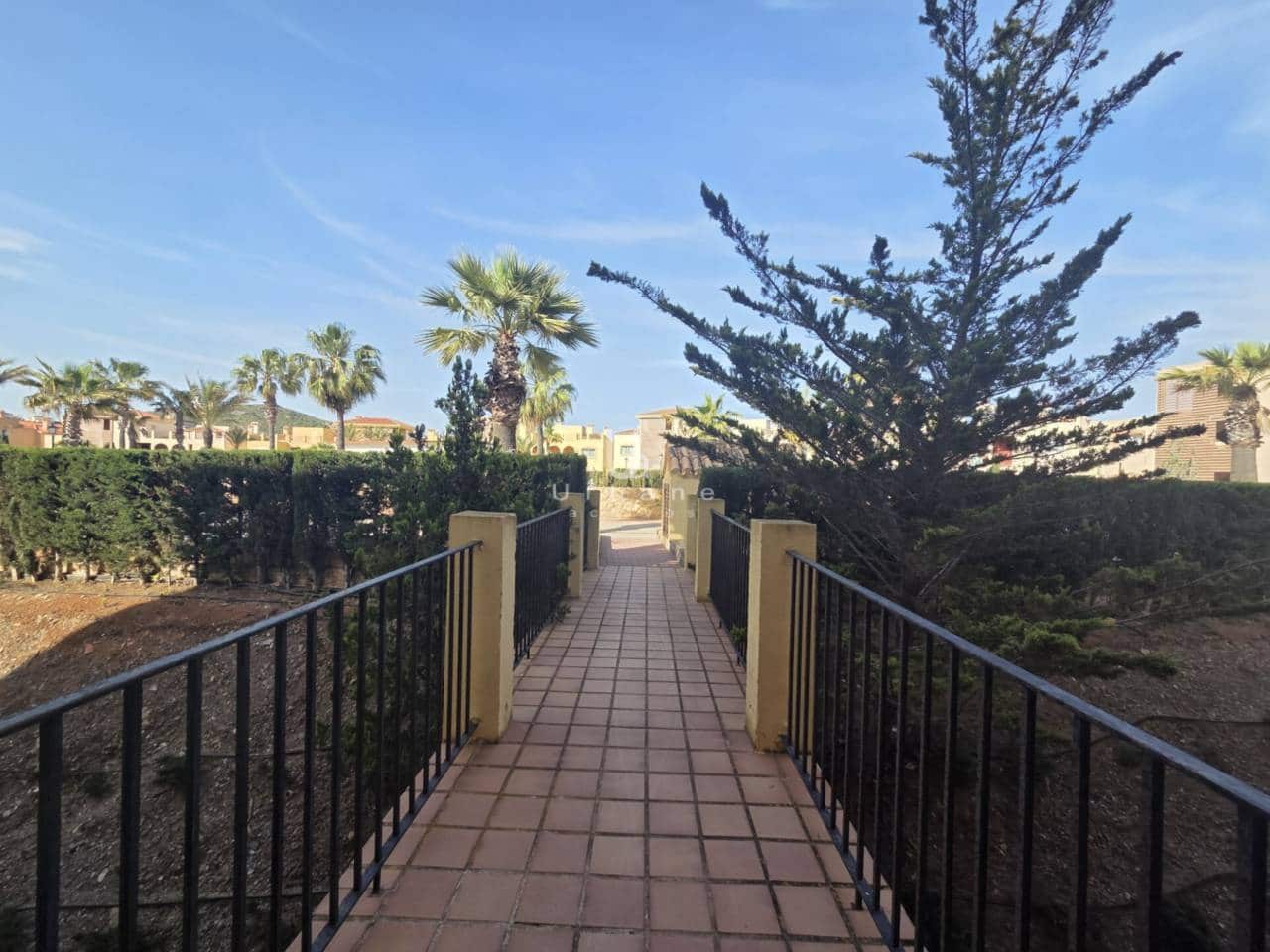 2 sypialnia Apartament na sprzedaż w La Manga Club z basenem garażem - 185 000 € (Ref: 9816851)