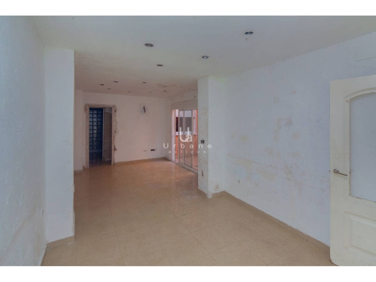 Casa de 2 habitaciones en Alginet en venta - 49.000 € (Ref: 9821900)