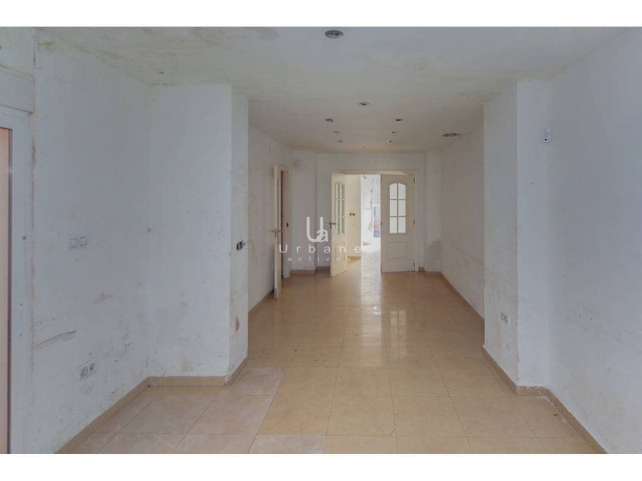 Casa de 2 habitaciones en Alginet en venta - 49.000 € (Ref: 9821900)