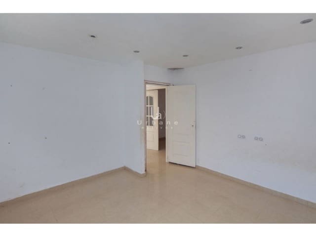 Casa de 2 habitaciones en Alginet en venta - 49.000 € (Ref: 9821900)