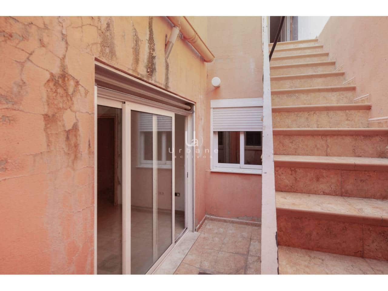 Casa de 2 habitaciones en Alginet en venta - 49.000 € (Ref: 9821900)