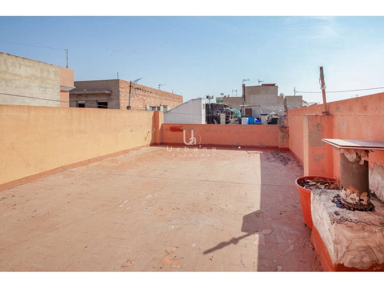 Casa de 2 habitaciones en Alginet en venta - 49.000 € (Ref: 9821900)