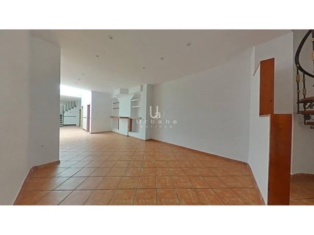4 slaapkamer Villa te koop in Alzira - € 191.000 (Ref: 9830537)
