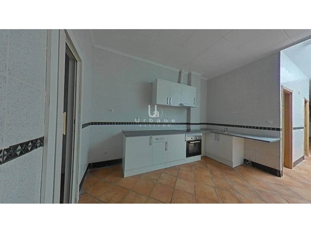 4 slaapkamer Villa te koop in Alzira - € 191.000 (Ref: 9830537)