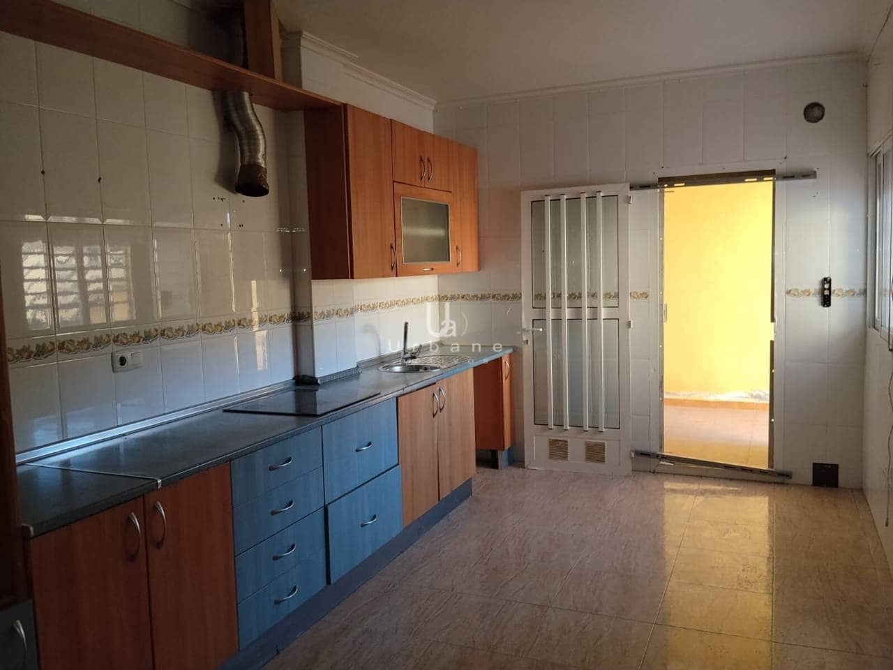 3 bedroom Townhouse for sale in La Puebla with garage - € 89,000 (Ref: 9830538)
