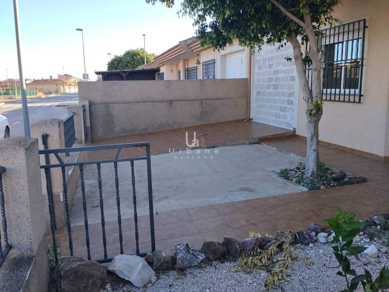 3 bedroom Townhouse for sale in La Puebla with garage - € 89,000 (Ref: 9830538)
