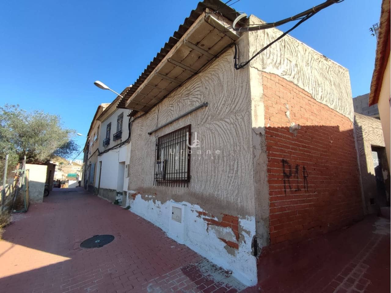 4 bedroom Townhouse for sale in Cabezo de Torres - € 68,000 (Ref: 9844773)