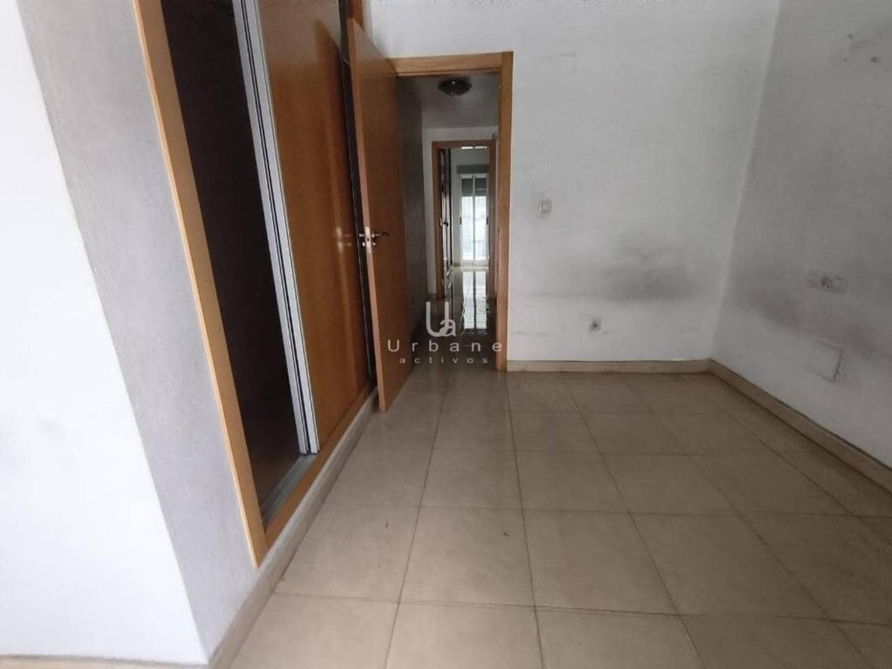 3 bedroom Flat for sale in Murcia city - € 74,900 (Ref: 9848929)