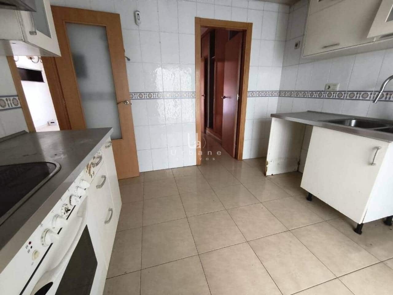 3 bedroom Flat for sale in Murcia city - € 74,900 (Ref: 9848929)