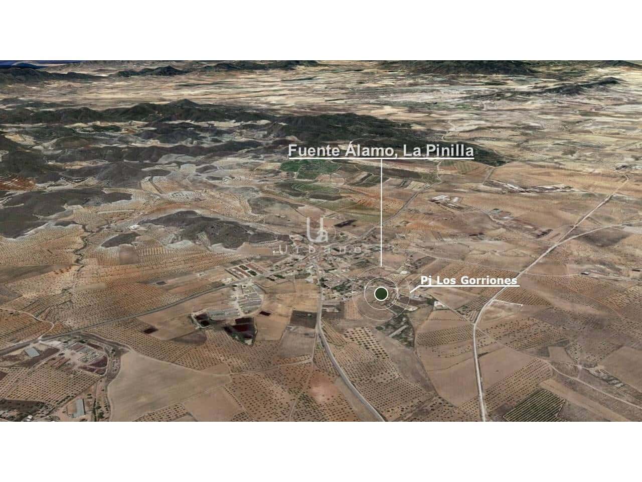 Mark till salu i La Pinilla - 93 000 € (Ref: 9848930)