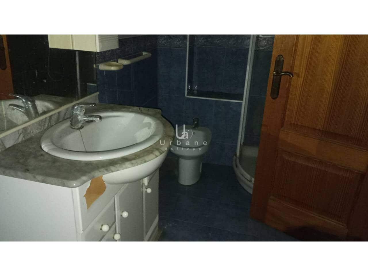 Apartamento de 3 habitaciones en Algemesí en venta con garaje - 110.600 € (Ref: 9859019)