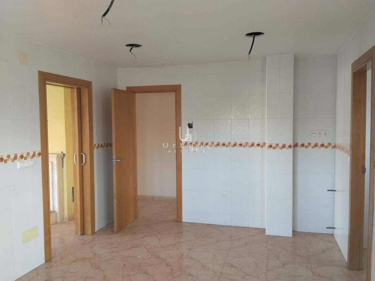 3 chambre Villa/Maison à vendre à Monteagudo avec garage - 240 000 € (Ref: 9869783)