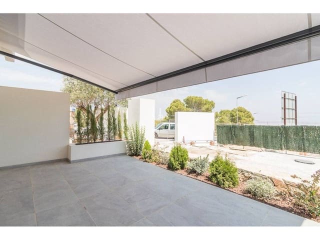 Bungalow de 3 habitaciones en Torrevieja en venta con piscina garaje - 310.000 € (Ref: 9875601)