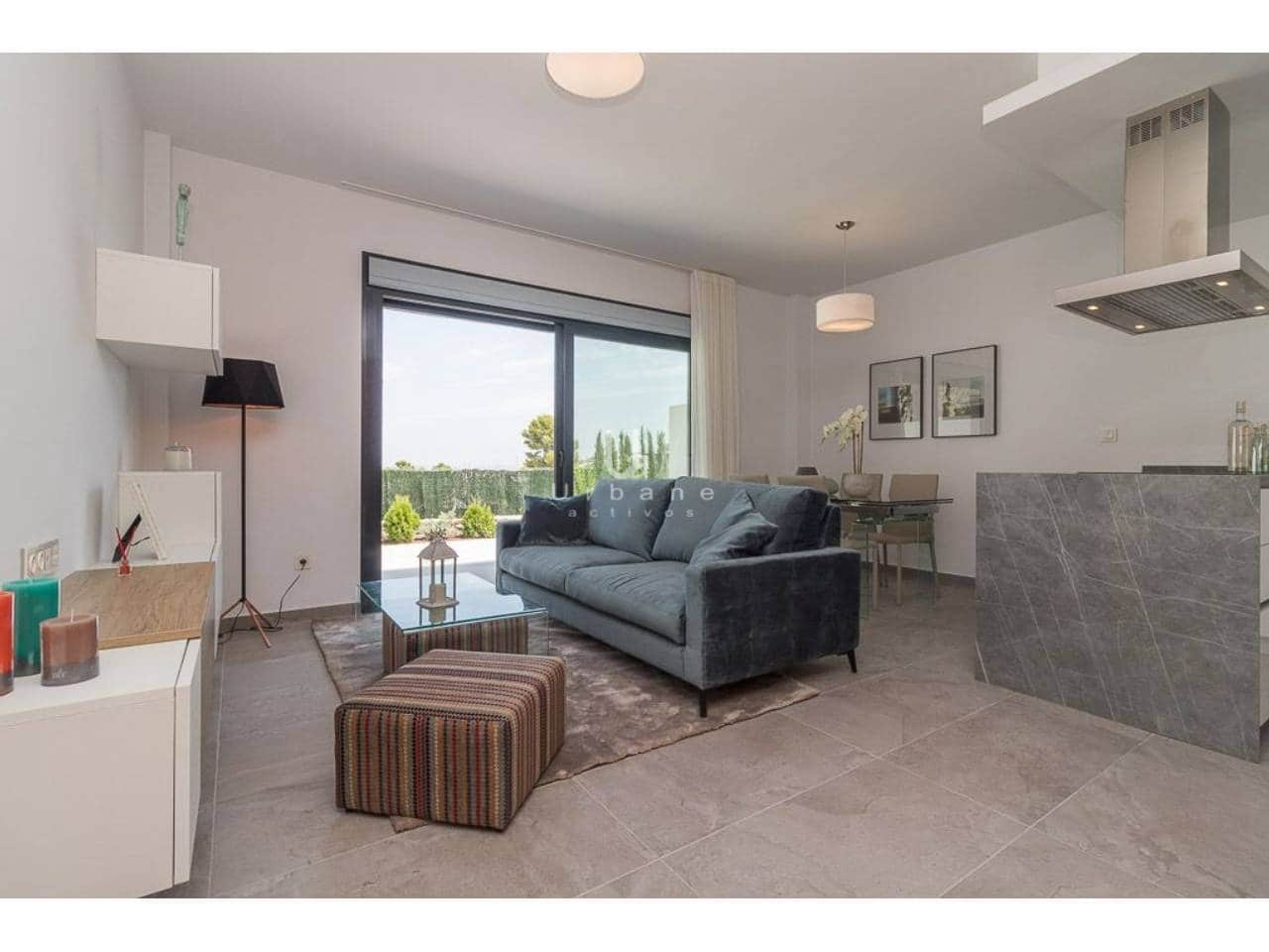 Bungalow de 3 habitaciones en Torrevieja en venta con piscina garaje - 310.000 € (Ref: 9875601)