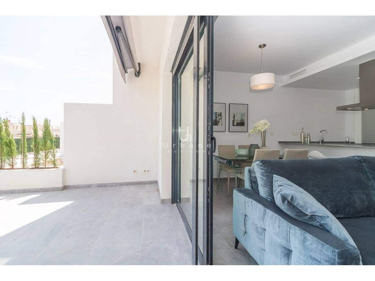 Bungalow de 3 habitaciones en Torrevieja en venta con piscina garaje - 310.000 € (Ref: 9875601)
