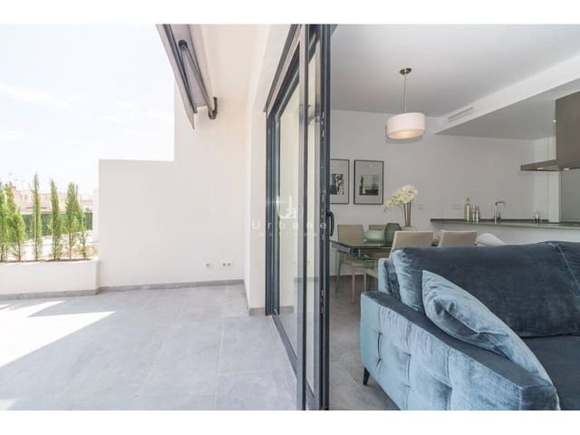 Bungalow de 3 habitaciones en Torrevieja en venta con piscina garaje - 310.000 € (Ref: 9875601)