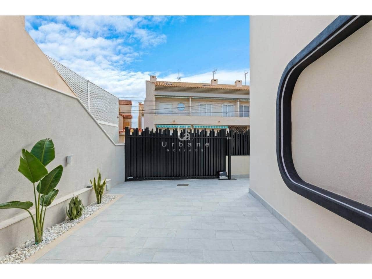 4 sovrum Villa till salu i Pilar de la Horadada med pool garage - 698 000 € (Ref: 9875602)