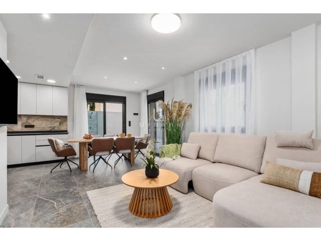 4 sovrum Villa till salu i Pilar de la Horadada med pool garage - 698 000 € (Ref: 9875602)