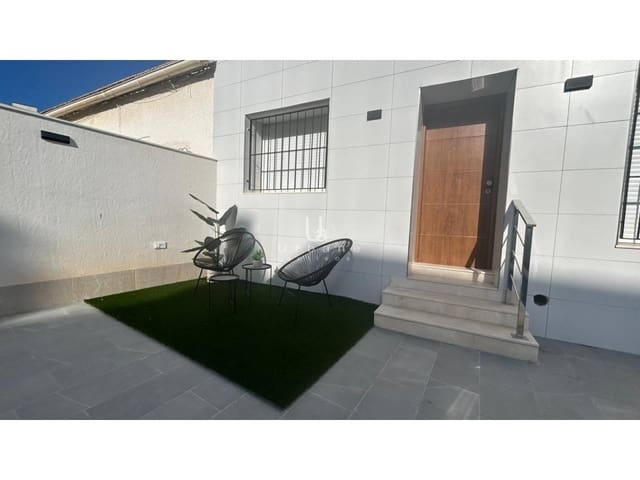 3 soveværelse Villa til salg i San Javier med swimmingpool garage - € 270.000 (Ref: 9875605)