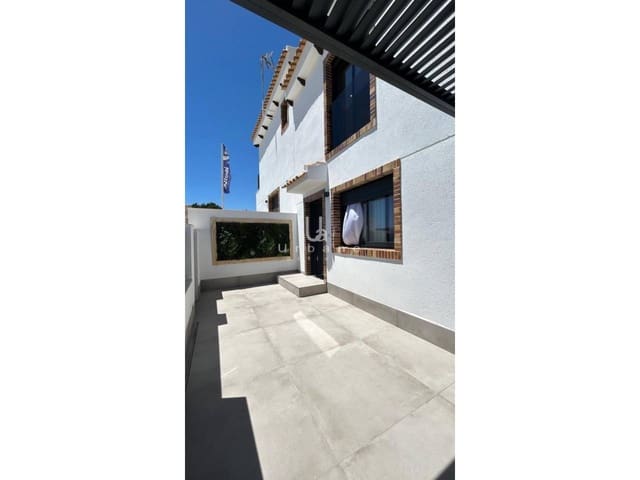 3 slaapkamer Rijtjeshuis te koop in Pilar de la Horadada met garage - € 299.900 (Ref: 9875607)