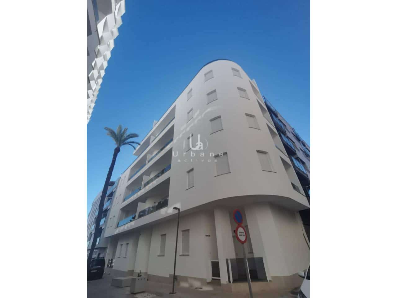 2 soveværelse Penthouse til salg i Torrevieja med swimmingpool garage - € 459.000 (Ref: 9877721)