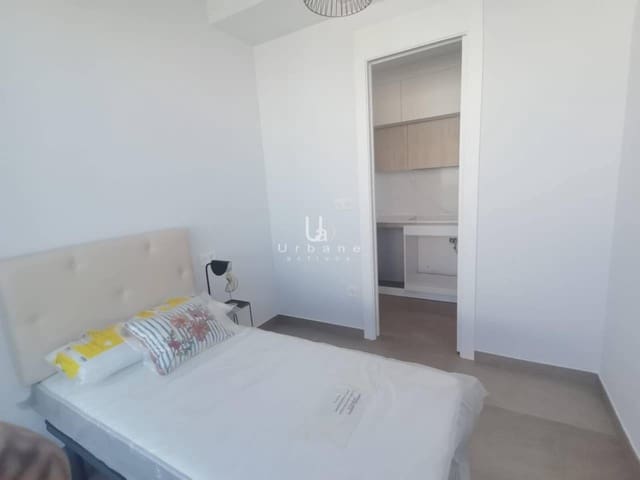 2 soveværelse Penthouse til salg i Torrevieja med swimmingpool garage - € 459.000 (Ref: 9877721)