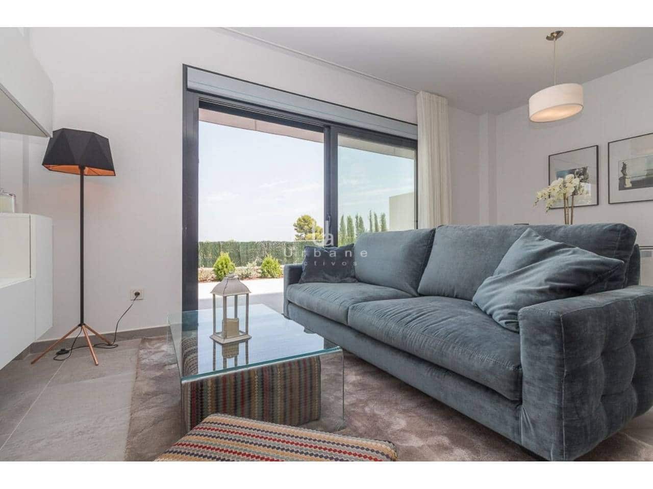 3 slaapkamer Villa te koop in Torrevieja met zwembad garage - € 340.000 (Ref: 9880423)
