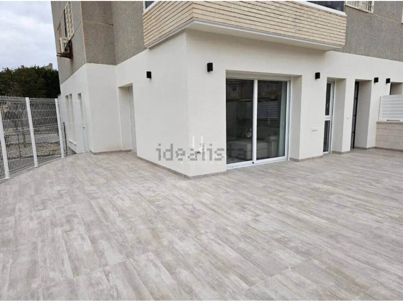 3 Zimmer Apartment zu verkaufen in Torrevieja mit Pool Garage - 370.000 € (Ref: 9880425)